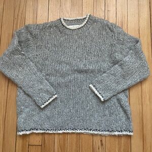 Velvet by Graham & Spencer Gray and White Women's Sweater